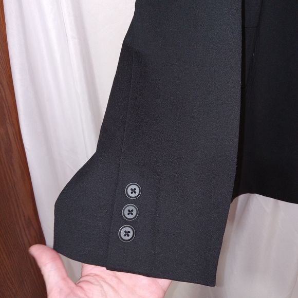 Torrid Womens Studio Ponte Tailored Fit 1 Button Blazer Jacket Size 4X NWT Black - Picture 5 of 16